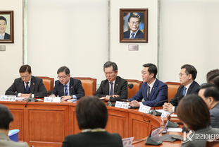 野, "국민의힘은 검사 정권의 돌격대입니까? 나팔수입니까?"