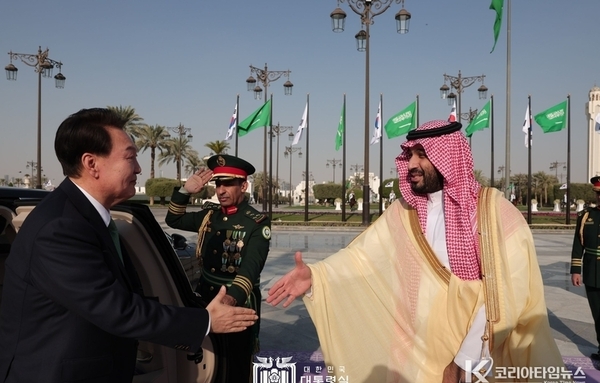 尹 大統領, 모하메드 사우디아라비아 왕세자 겸 총리와 통화