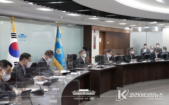 靑瓦臺 NSC 긴급회의.
