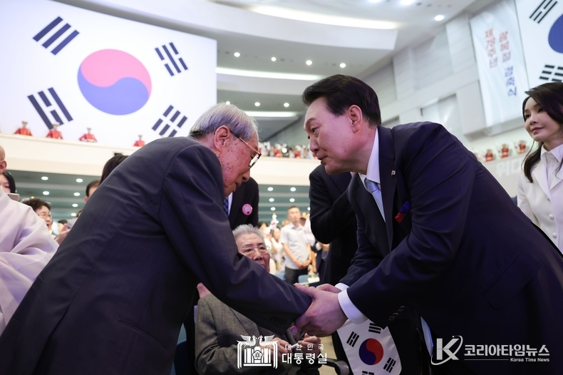 8월 15일 윤석열 대통령 부부는 제78주년 광복절 경축식에 참석했다.