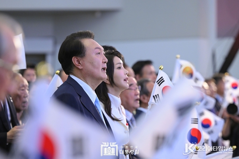 8월 15일 윤석열 대통령 부부는 제78주년 광복절 경축식에 참석했다.