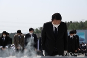 尹 大統領 민주의 문 입장···"국민통합, 오월정신 지켜나갈 것"