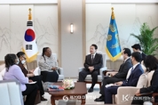 尹 大統領, 남아프리카공화국 외교장관 접견