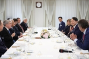 尹 大統領, 바흐 IOC위원장 등 국제스포츠계 인사 초청 만찬