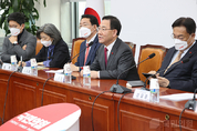 與 목불인견, 김의겸 의원의 입
