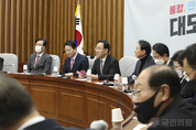 與, "잊히고 싶다던 문재인 전 대통령 문 정권 5년의 폭정 잊고 싶은 국민의 분노 지수만 상승시키고 있다"