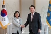 尹 大統領, 캐서린 타이 미국 USTR 대표 접견..."미래지향적 경제협력 관계 발전 기대"
