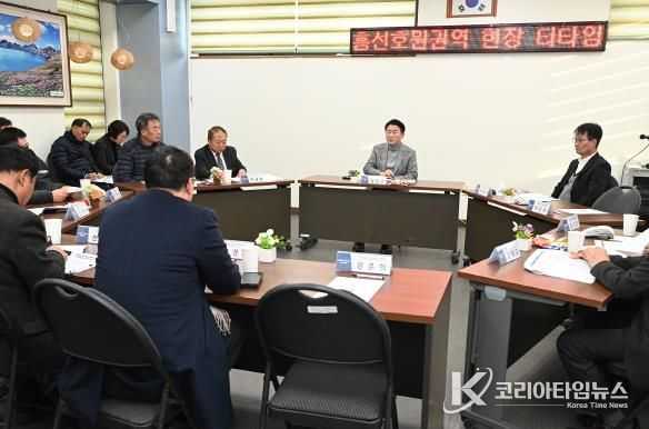 김동근 시장이 1월 8일 흥선‧호원권역 티타임을 진행하고 있다.