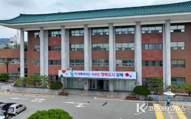 김해시장애인종합복지관 유화동아리『여유』작품 전시로 문화 관람의 기회 제공