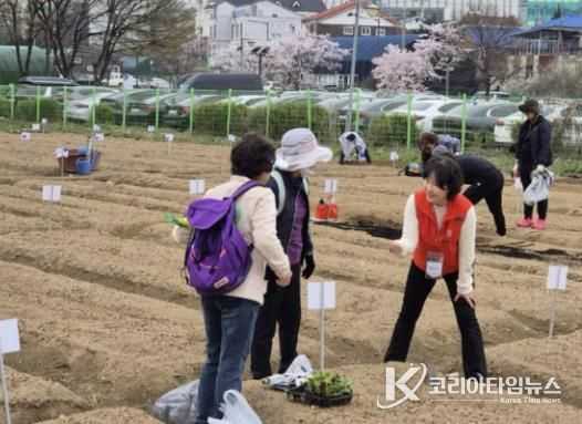 현장에서 이뤄지는 영농지도