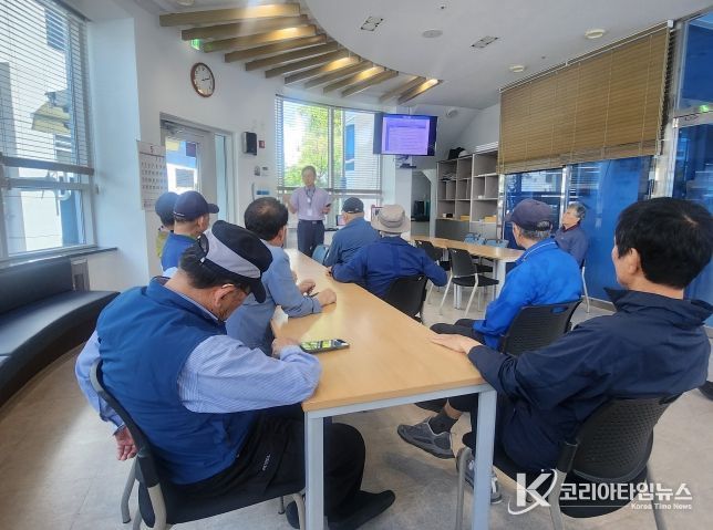 노동자지원센터, 어르신을 위한 스마트폰 활용법 교육