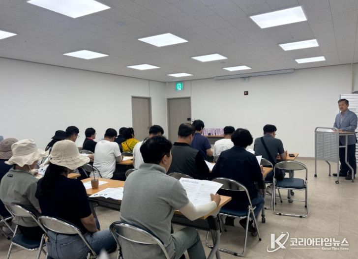 지난 11일, 지방자치인재개발원 5급 승진 리더 과정 교육생들을 대상으로 섬박람회를 소개하는 설명회를 진행했다.