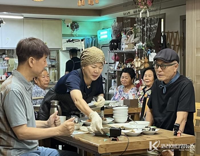 식객 허영만의 백반기행  세종시 콩 요리 전문점 촬영 장면