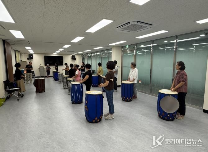김천시 두드림으로 스트레스 해소! 난타로 활력 찾기