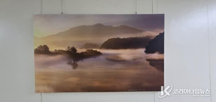 충주시, 사진작가 이광주 작품 기증받아 시청 청사 전시