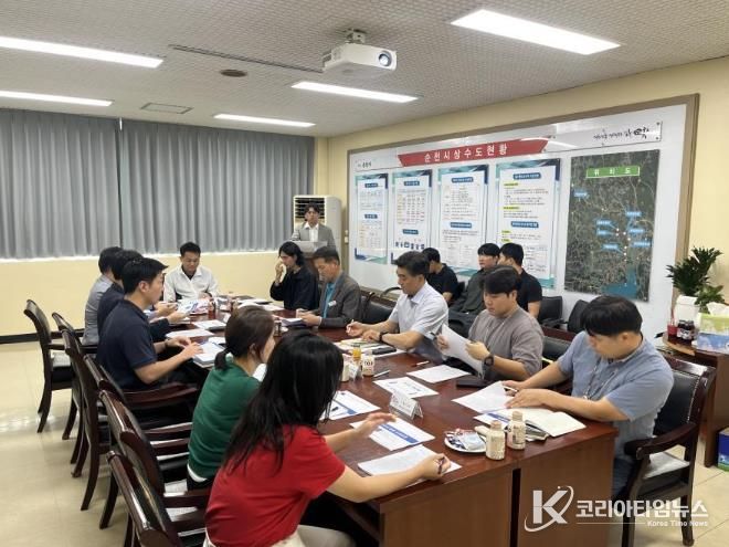 지난 30일 순천시, 환경부, 수자원공사 관계자들이 수도 및 먹는 물 사고 합동 모의 훈련을 진행했다.