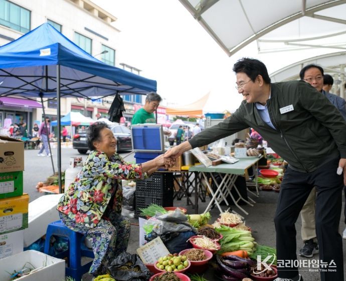 노관규 순천시장, 전통시장 방문해 상인들과 소통