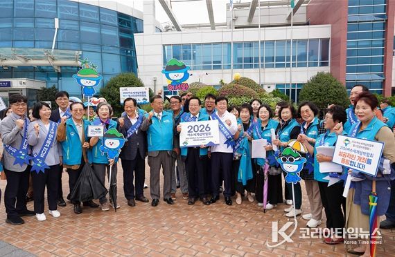 지난 2일 추석맞이 집중 자원봉사 주간(9월 23일~10월 2일)을 맞아 여수엑스포역에서 귀성객 환영 행사와 함께 ‘온기나눔 캠페인’을 전개했다.