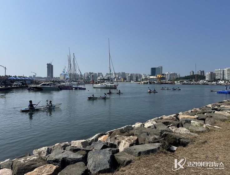 포항시는 11일부터 12일까지 양일간 영일대해수욕장 일원에서 ‘2025 도심 속 해양레포츠 체험교실’을 운영했다.