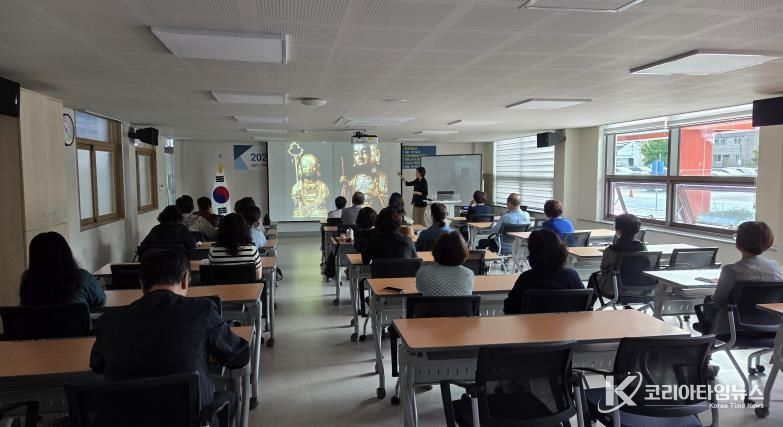 충주시 평생학습주간 전문가특강 개강