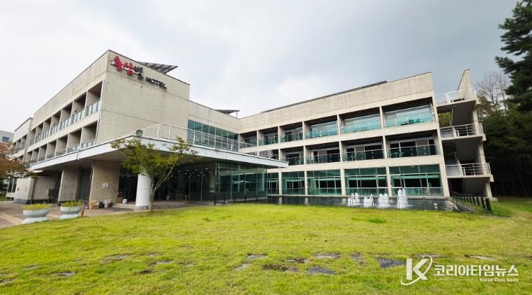 진안군 홍삼빌, 펫 프렌들리호텔로 새 출발(외경)