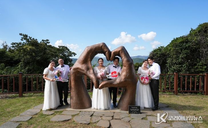 서로 다른 문화, 하나의 사랑... 지심도에서 사랑이 이루어지다