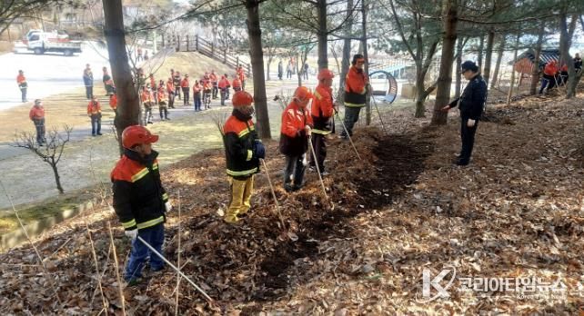 산불 방화선 구축 교육 모습