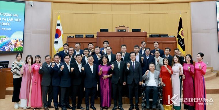 베트남 빈롱성 대표단 접견