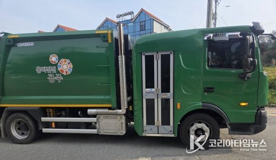 청소차량 수직형 배기관 설치 완료