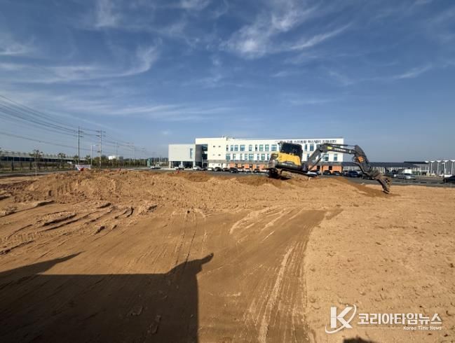 고흥군, 스마트팜혁신밸리 일원 ‘생활환경숲’ 조성 본격 추진 (1) - 생활환경숲 조성사업 공사 진행중 모습.