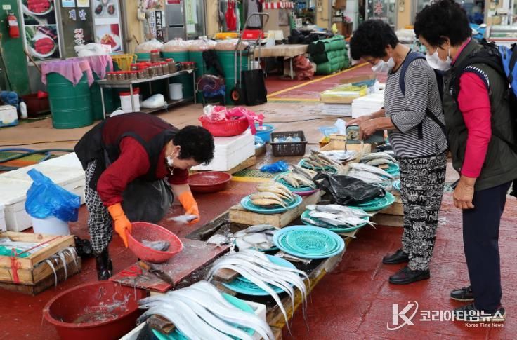 토요시장 수산물판매