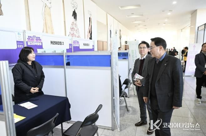 양주시, ‘2025 양주시·경기도 2040+5070 통합 일자리박람회’… 1,000여 명 몰려 열기 후끈