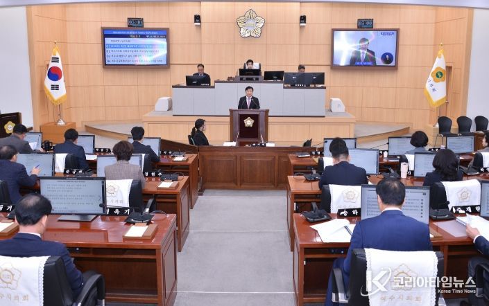 정기명 여수시장은 지난 18일 제252회 시의회 본회의장에서 2026년도 예산안 제출에 따른 시정연설을 통해 내년도 시정 운영 방향을 밝혔다.