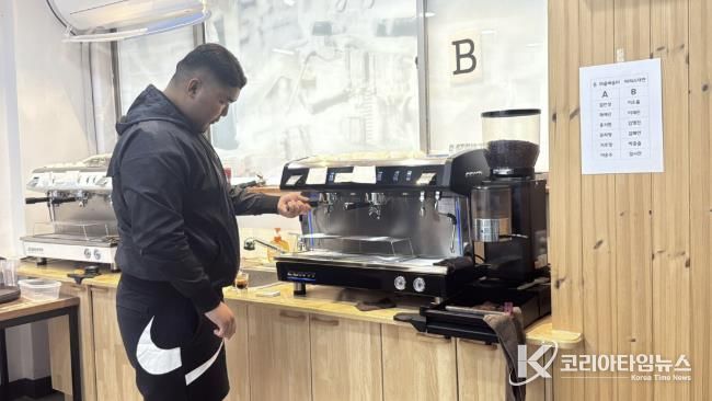 학생들이 교육 받는 모습