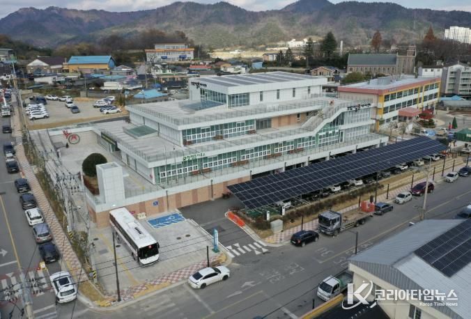 함평읍사무소 및 어울림센터 전경