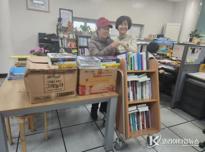 완주 봉동 소길영·서동례 가족, 올해 두 번째 도서 기증