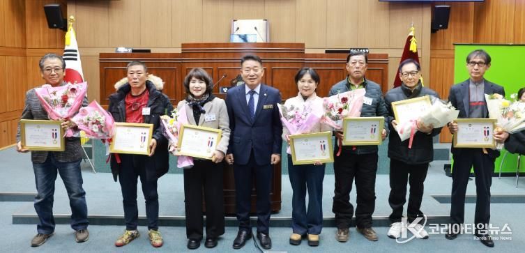 부안군의회, 연말 의정발전 유공자 표창 수여