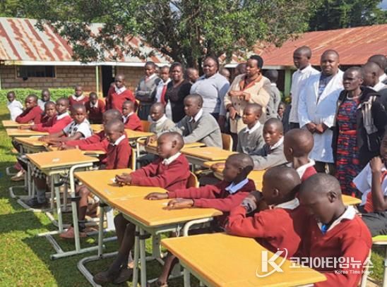 광주광역시교육청, 아프리카 케냐 학교에 책걸상 기증