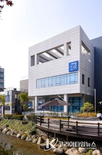 밀양여행문화센터 해천상상루 전경