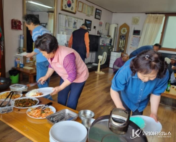 음성군, 농업인 마을공동급식소 지원...'농번기 영농 공백 채우다'