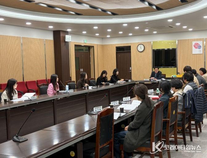 1. 천안시농업기술센터가 ‘늘봄학교 연계 농업·농촌 체험프로그램 개발 사업 최종보고회’를 진행하고 있다.