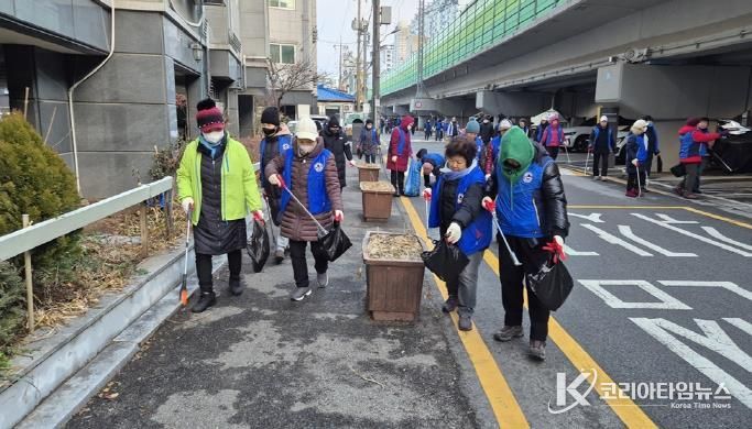 의정부시 호원1동 통장협의회, '안심귀갓길' 환경정비활동 실시