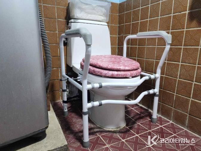 우강면 지역사회보장협의체 특화사업(화장실 안전손잡이 설치)