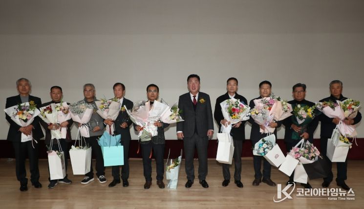 청주시, 환경공무직 정년퇴임식