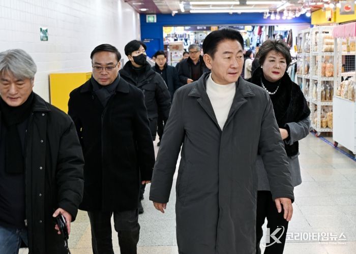 의정부시는 1월 9일 관내 주요 상권을 방문해 상인들과 소통하며 새해 민생 현장을 점검했다.