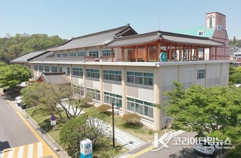 여수시가 관내 의료기관을 대상으로 의료법 및 약사법 준수 여부에 대한 집중 점검을 예고하며, 각 의료기관의 자체 관리 강화를 촉구했다.