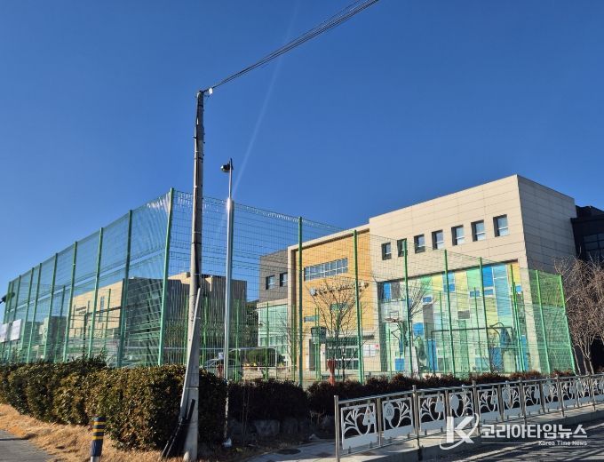 금산군청소년미래센터 농구장