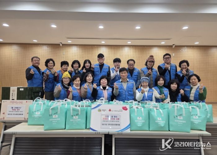 의왕시 내손1동 지역사회보장협의체, 설 명절 맞아 취약가구에 음식 꾸러미 전달