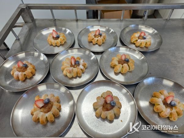 “사과향 가득! 오감으로 즐기는 사과테마파크”