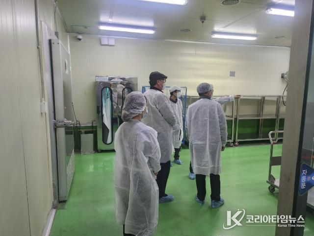 공주시 학교급식지원센터 방문 모습